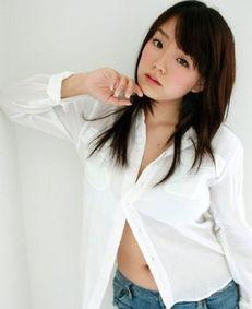 中文巨乳日在线视频,揭秘网络直播的诱惑与风险